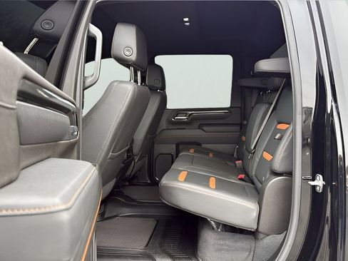 Used 2025 GMC Sierra 2500 AT4 AWD/4WD image 19