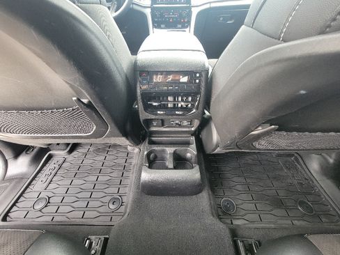Used 2023 Jeep Grand Cherokee L Laredo AWD/4WD image 30