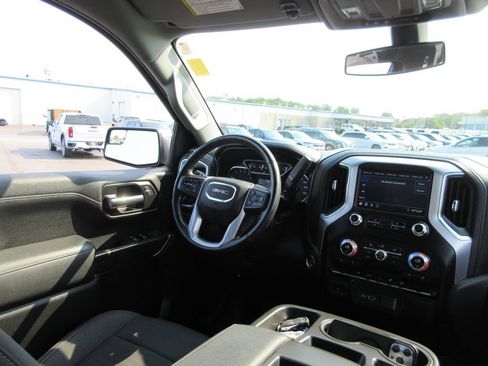 Certified 2021 GMC Sierra 1500 SLE w/ X31 Off-Road Package AWD/4WD image 23