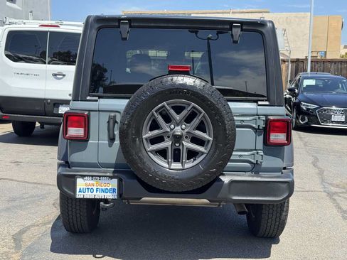Used 2024 Jeep Wrangler Unlimited Sport AWD/4WD image 12