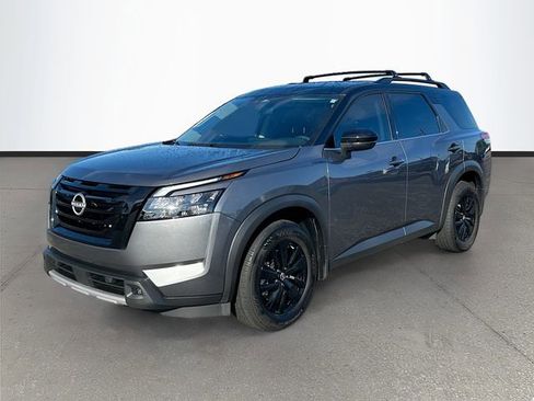Used 2025 Nissan Pathfinder SL w/ Black Appearance Package AWD/4WD image 3