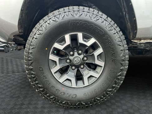 Used 2021 Toyota Tacoma SR image 12