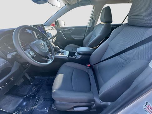 Used 2025 Toyota RAV4 LE AWD/4WD image 13