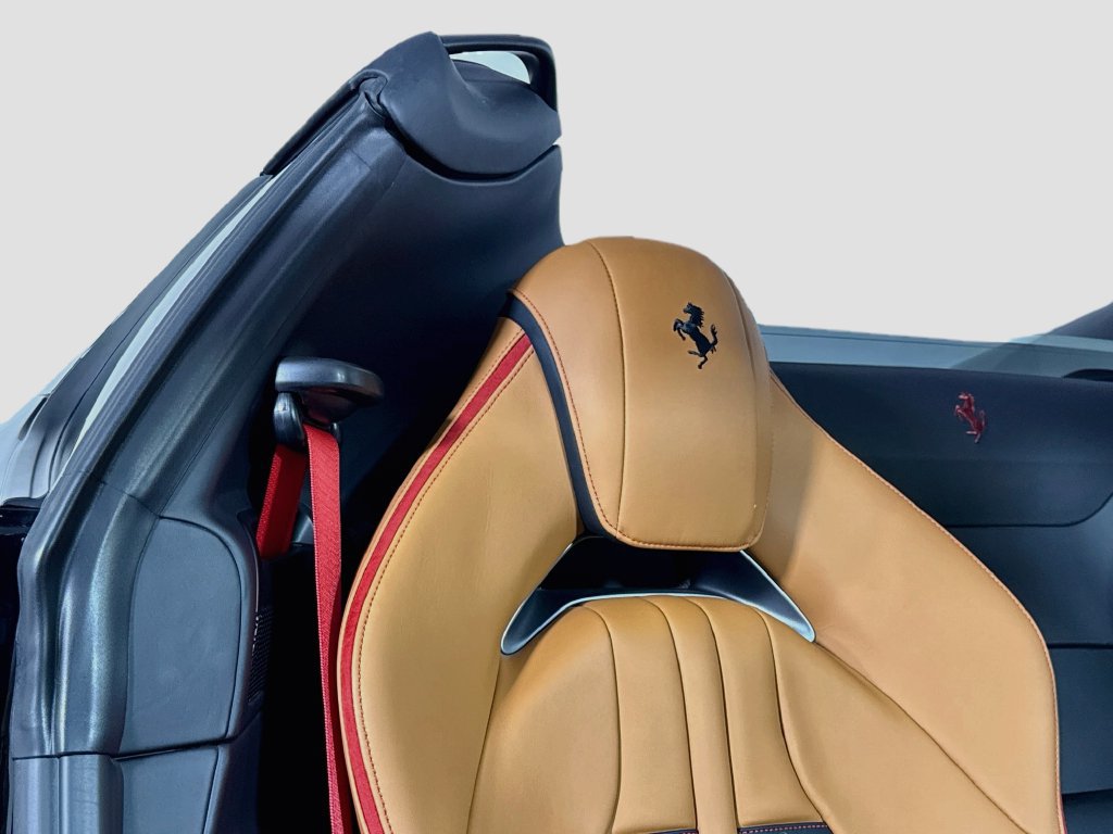 Certified 2023 Ferrari 812 GTS RWD image 21