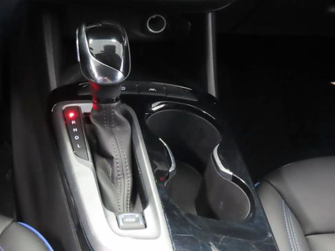 Used 2025 Buick Envista Sport Touring w/ Convenience I Package FWD image 11