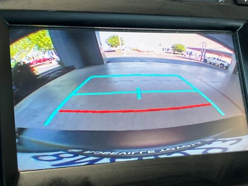 Used 2017 Toyota Camry SE FWD image 19