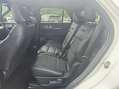 Used 2025 Ford Explorer ST-Line w/ Premium Package AWD/4WD image 11