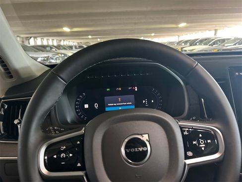 New 2026 Volvo XC90 B6 Ultra w/ Protection Package Premier image 11