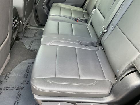 Used 2025 Chevrolet Tahoe LT AWD/4WD image 15