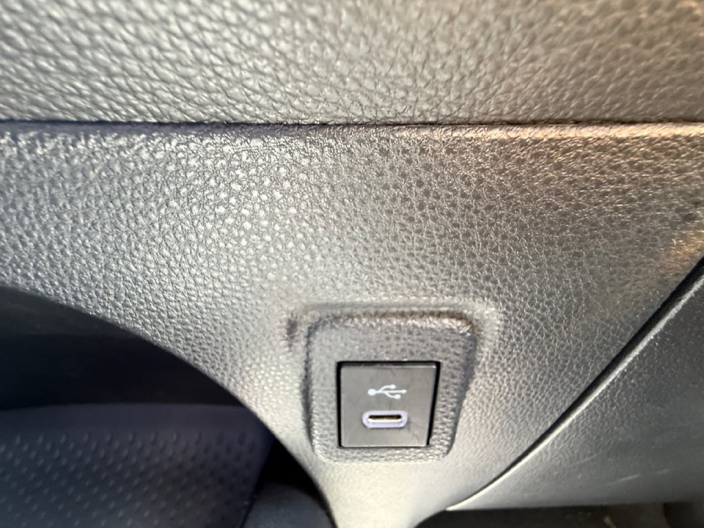 Used 2024 Toyota Corolla LE FWD image 31