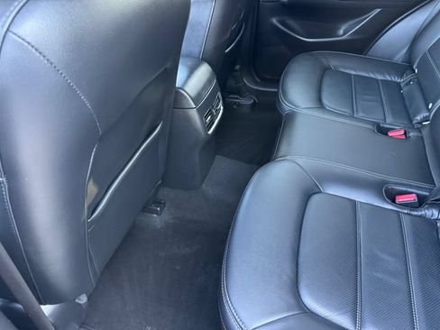 Used 2025 MAZDA CX-5 AWD 2.5 S w/ Preferred Package image 17