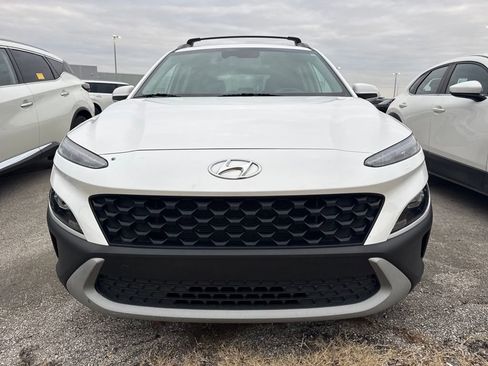 Used 2022 Hyundai Kona SEL image 2