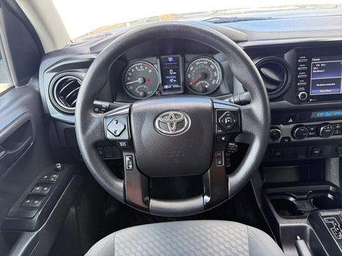 Used 2022 Toyota Tacoma SR image 14