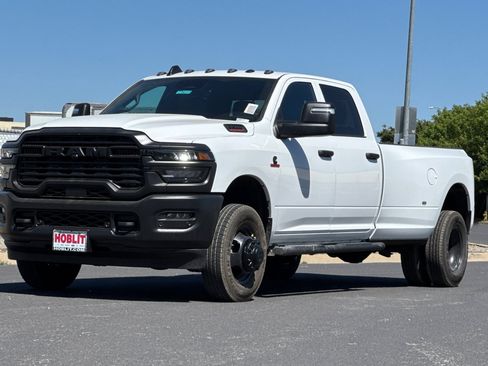 New 2026 RAM 3500 Tradesman AWD/4WD image 7