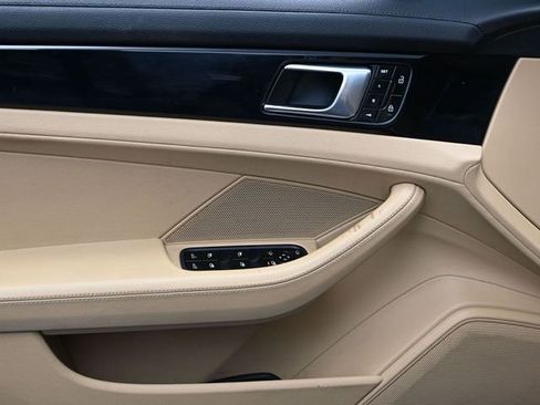 Used 2019 Porsche Panamera 4 w/ Premium Package image 11