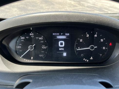 Used 2025 RAM ProMaster 2500 w/ Convenience Group FWD image 18