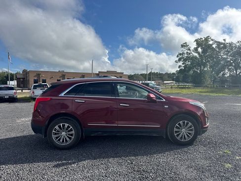 Used 2018 Cadillac XT5 Luxury w/ Driver Awareness Package FWD image 6