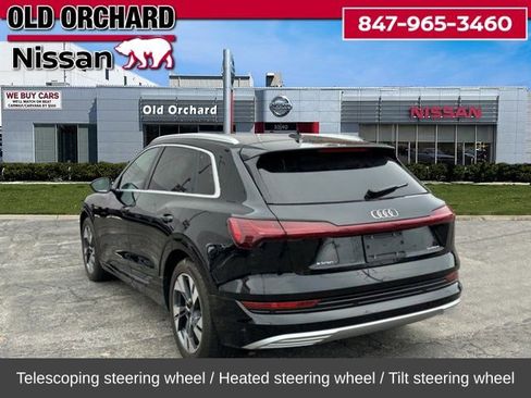 Used 2022 Audi e-tron Premium image 8