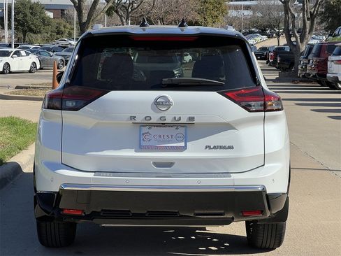 Certified 2025 Nissan Rogue Platinum w/ Tech Package image 5