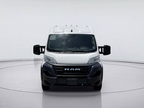 Used 2023 RAM ProMaster 2500 FWD image 3
