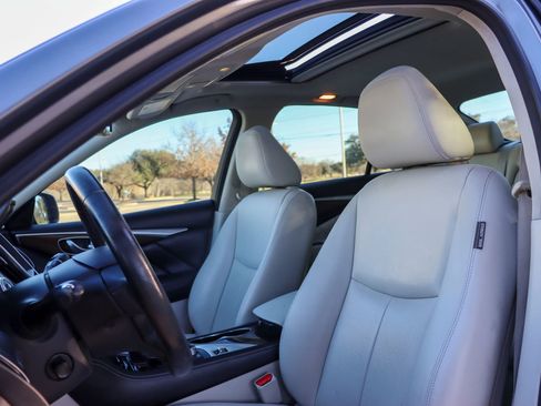 Used 2015 INFINITI Q50 Premium w/ Deluxe Touring Package image 15