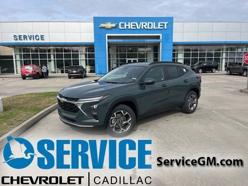 New 2026 Chevrolet Trax LT w/ Driver Confidence Package image 1