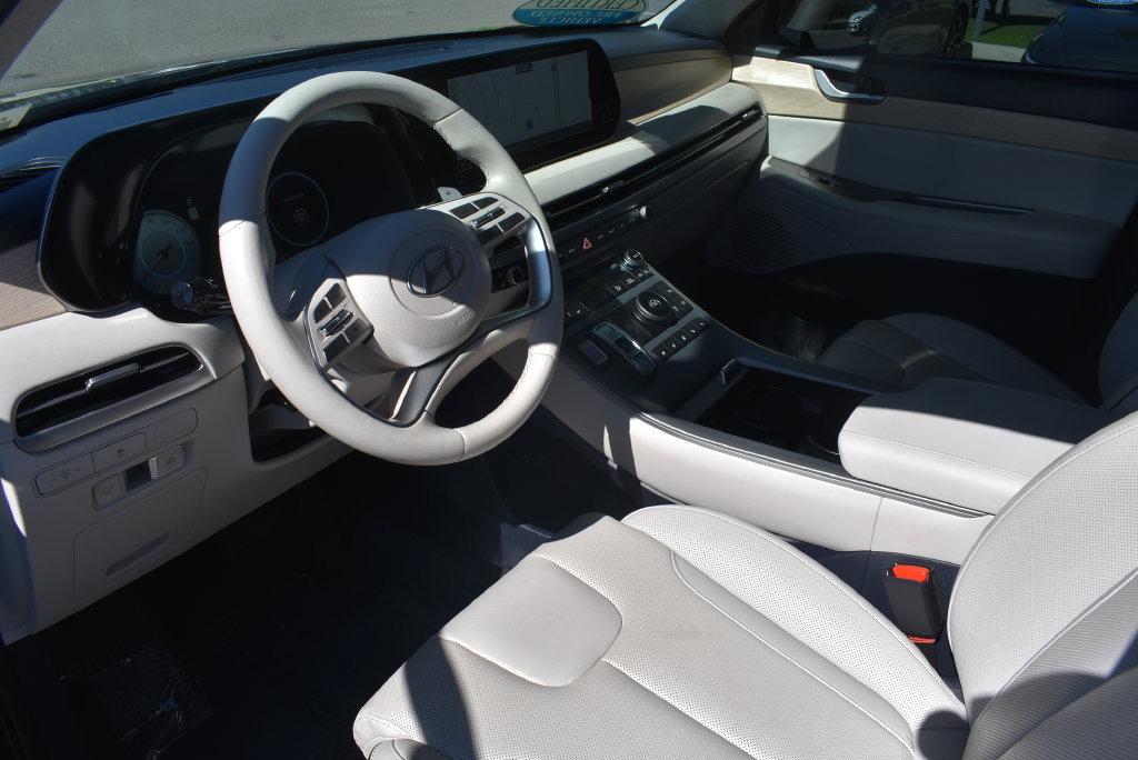 Certified 2023 Hyundai Palisade Limited FWD image 21