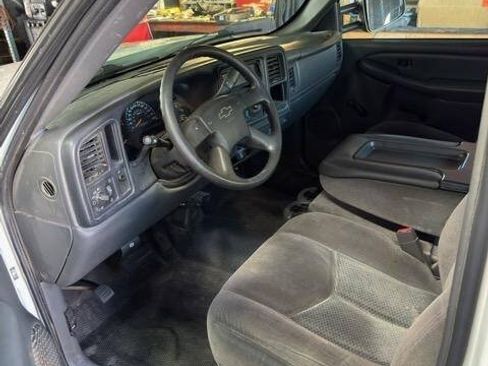 Used 2007 Chevrolet Silverado 3500 2WD Crew Cab w/ Heavy-Duty Power Package image 19
