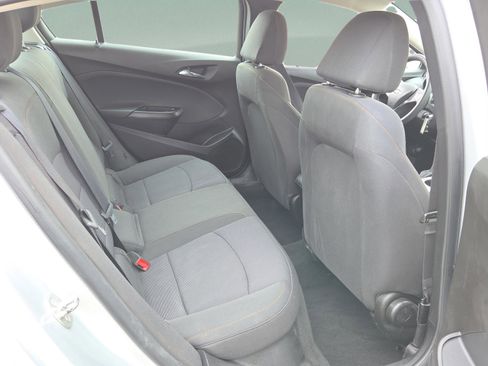 Used 2018 Chevrolet Cruze LS image 23