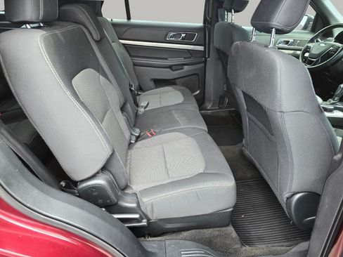 Used 2018 Ford Explorer XLT w/ Equipment Group 201A AWD/4WD image 24
