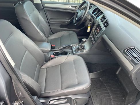 Used 2015 Volkswagen Golf S FWD image 19