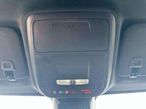 Used 2025 Chevrolet Equinox LT w/ Convenience Package II FWD image 41