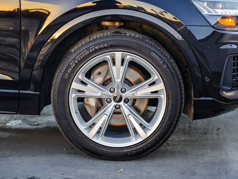 Used 2023 Audi Q8 Premium w/ Convenience Package image 11