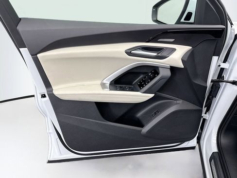 Used 2025 Audi Q5 2.0T Premium Plus w/ Premium Plus image 23