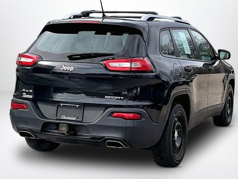 Used 2015 Jeep Cherokee Sport w/ Cold Weather Group image 5