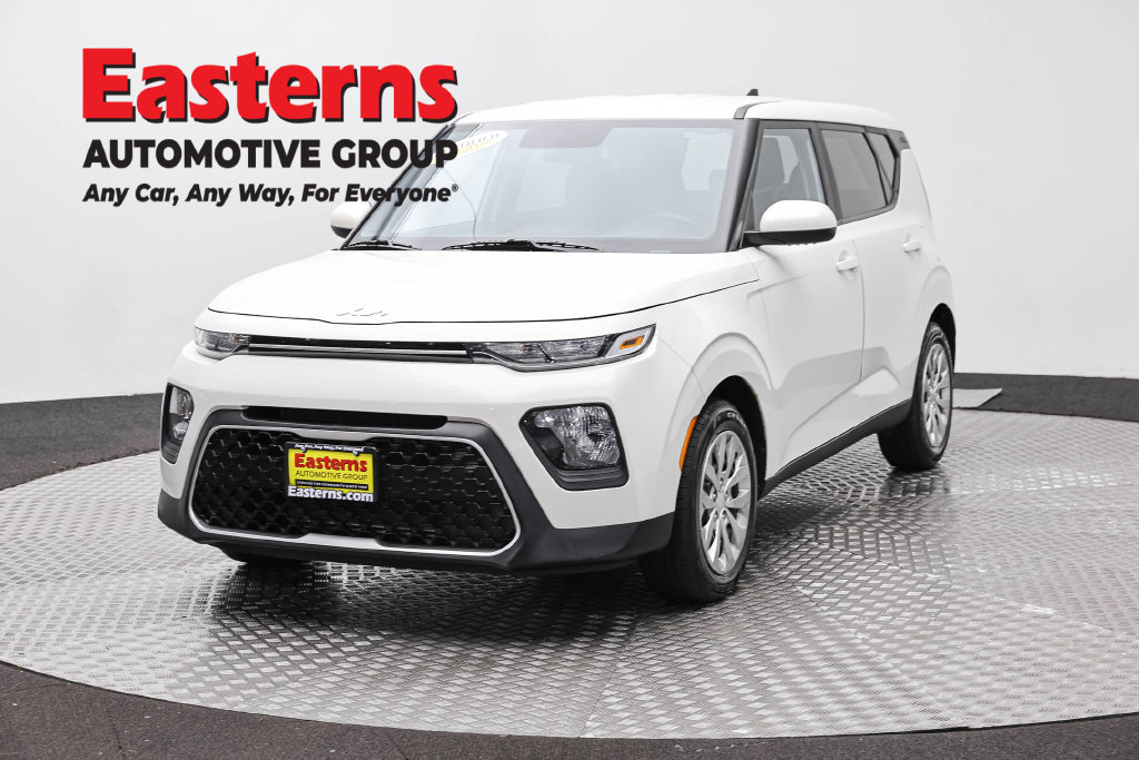Used 2022 Kia Soul LX FWD image 1
