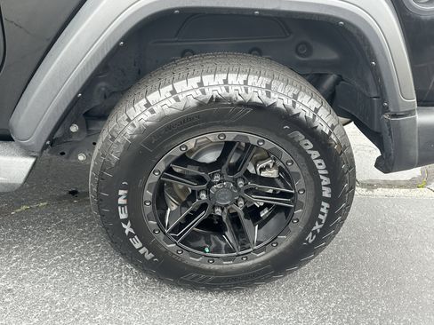 Used 2024 Jeep Wrangler Sport image 21