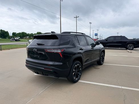 New 2026 Chevrolet Equinox RS w/ Convenience Package III FWD image 6