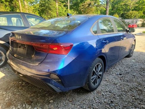 Used 2023 Kia Forte LXS w/ LXS Technology Package FWD image 6