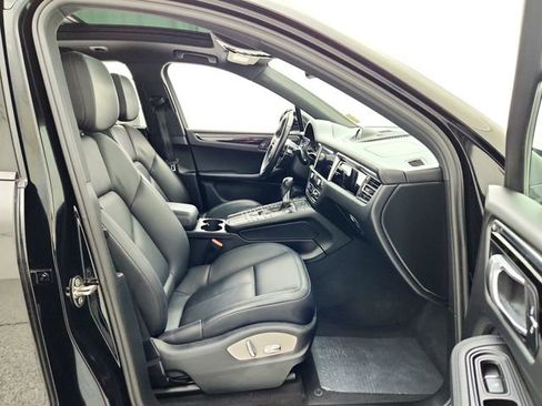 Used 2020 Porsche Macan S image 18