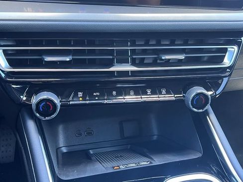 New 2026 Chevrolet Traverse LT w/ Driver Confidence Package AWD/4WD image 25