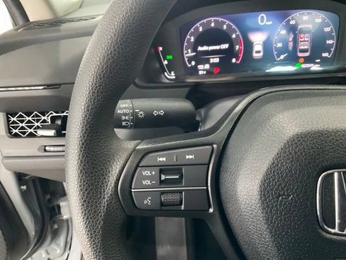 Certified 2025 Honda Accord SE image 10