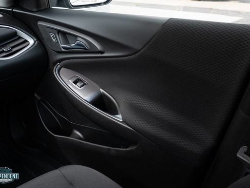 Used 2022 Chevrolet Malibu LT image 11