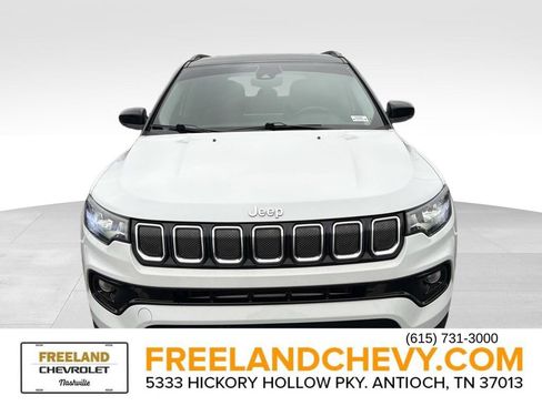 Used 2022 Jeep Compass Limited image 9