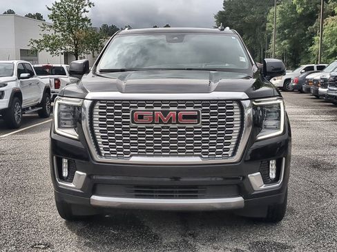 Used 2023 GMC Yukon Denali AWD/4WD image 3