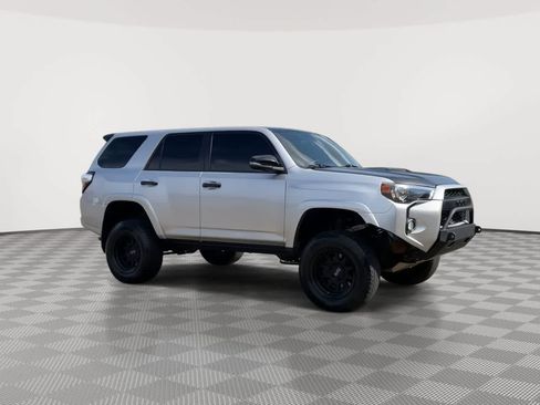 Used 2016 Toyota 4Runner Trail Premium AWD/4WD image 2