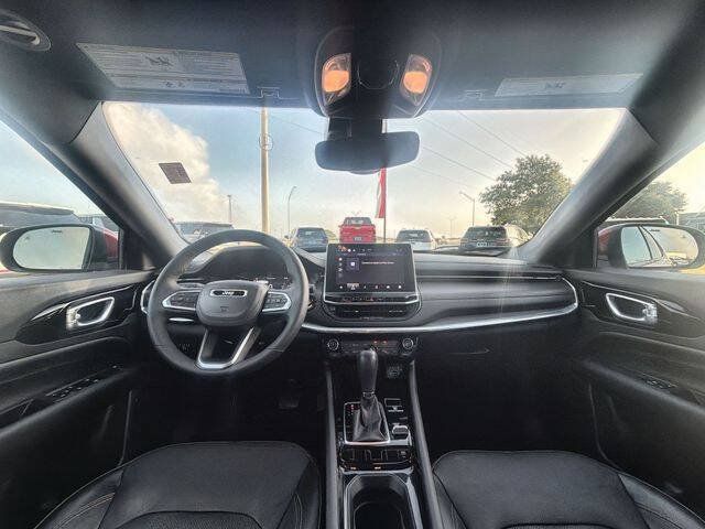 Used 2023 Jeep Compass Limited AWD/4WD image 19