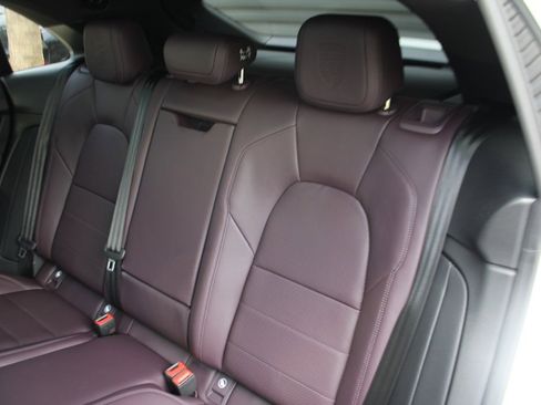 Used 2025 Porsche Macan Electric image 43