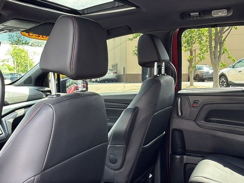 Used 2025 Honda Odyssey Sport-L image 29
