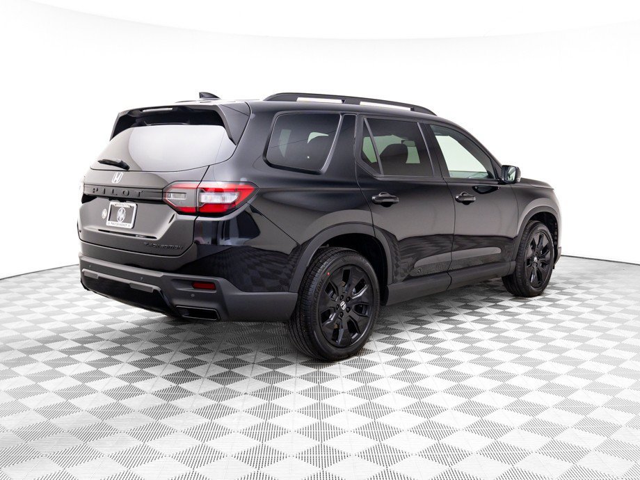 New 2026 Honda Pilot Black Edition image 6